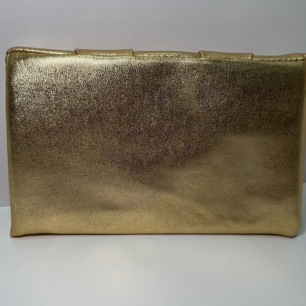 Vintage 1978 Avon Polished Gold Metallic clutch - Picture 2 of 7